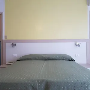 Отель Mignon 50 Mt Dalla E Dall'isola Pedonale